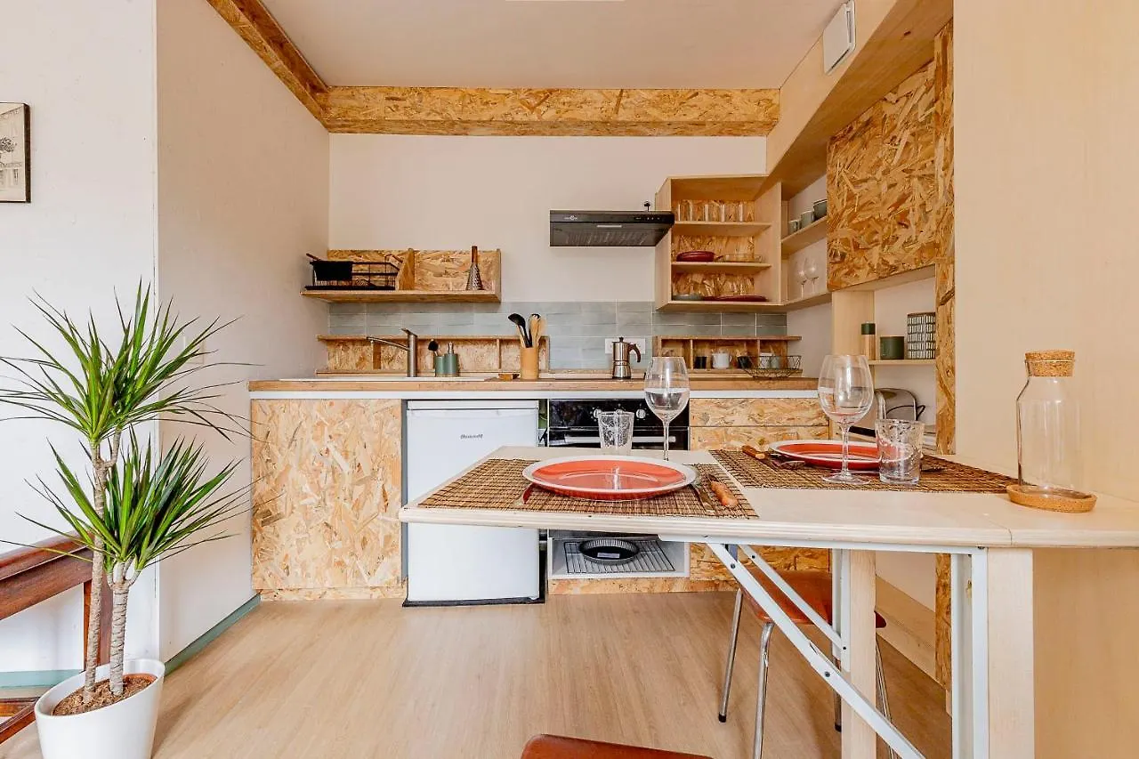 דירות טולוז Quiet Architect-Designed Studio
